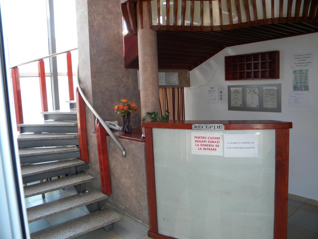 Hotel River Targu Jiu Phòng bức ảnh