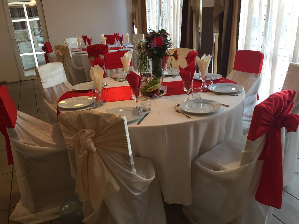 Hotel River Targu Jiu Ngoại thất bức ảnh